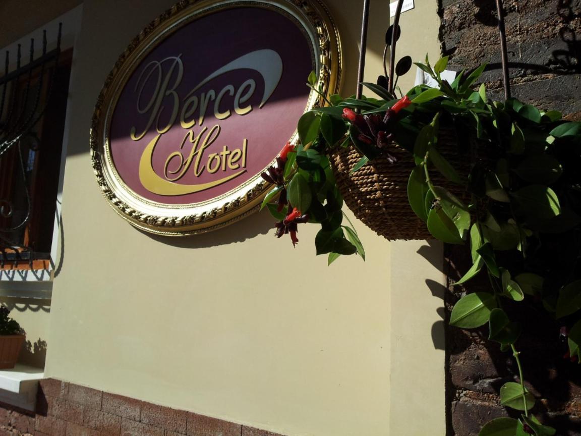 Berce Hotel Istanbul Exterior foto